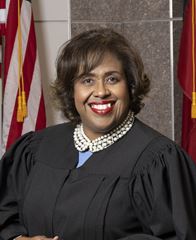 Damiane Dianne Curvey